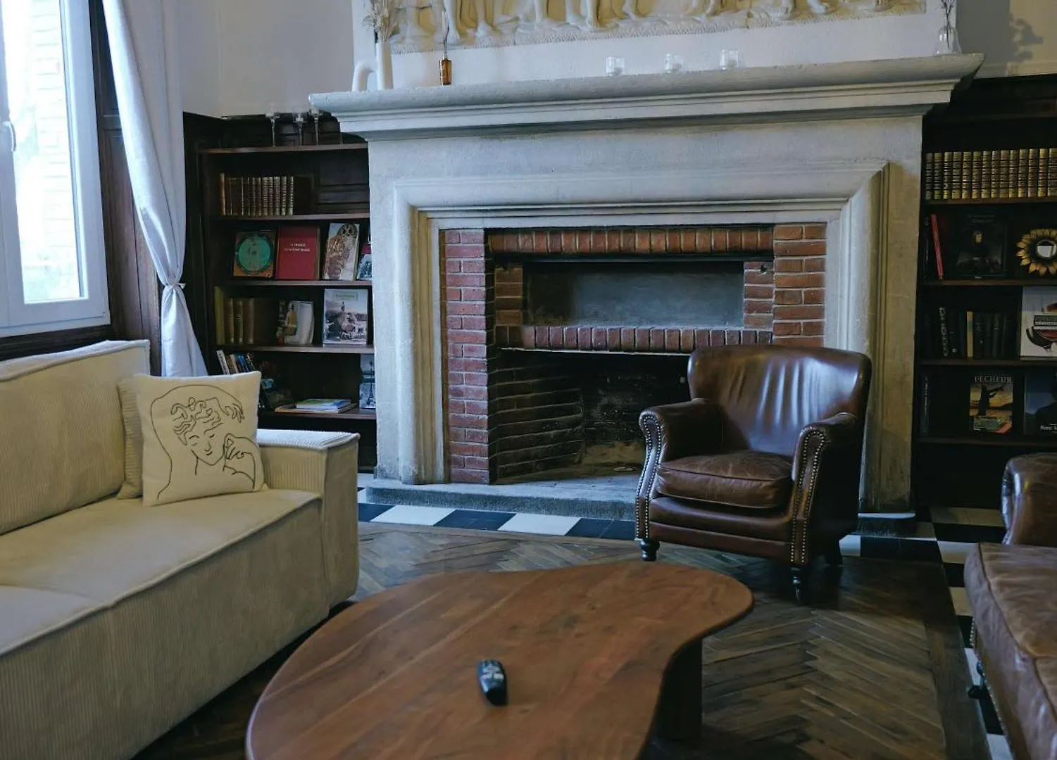 Hotel Lefort - La Suite Imperiale - Spa Privatif Guingamp Lägenhet