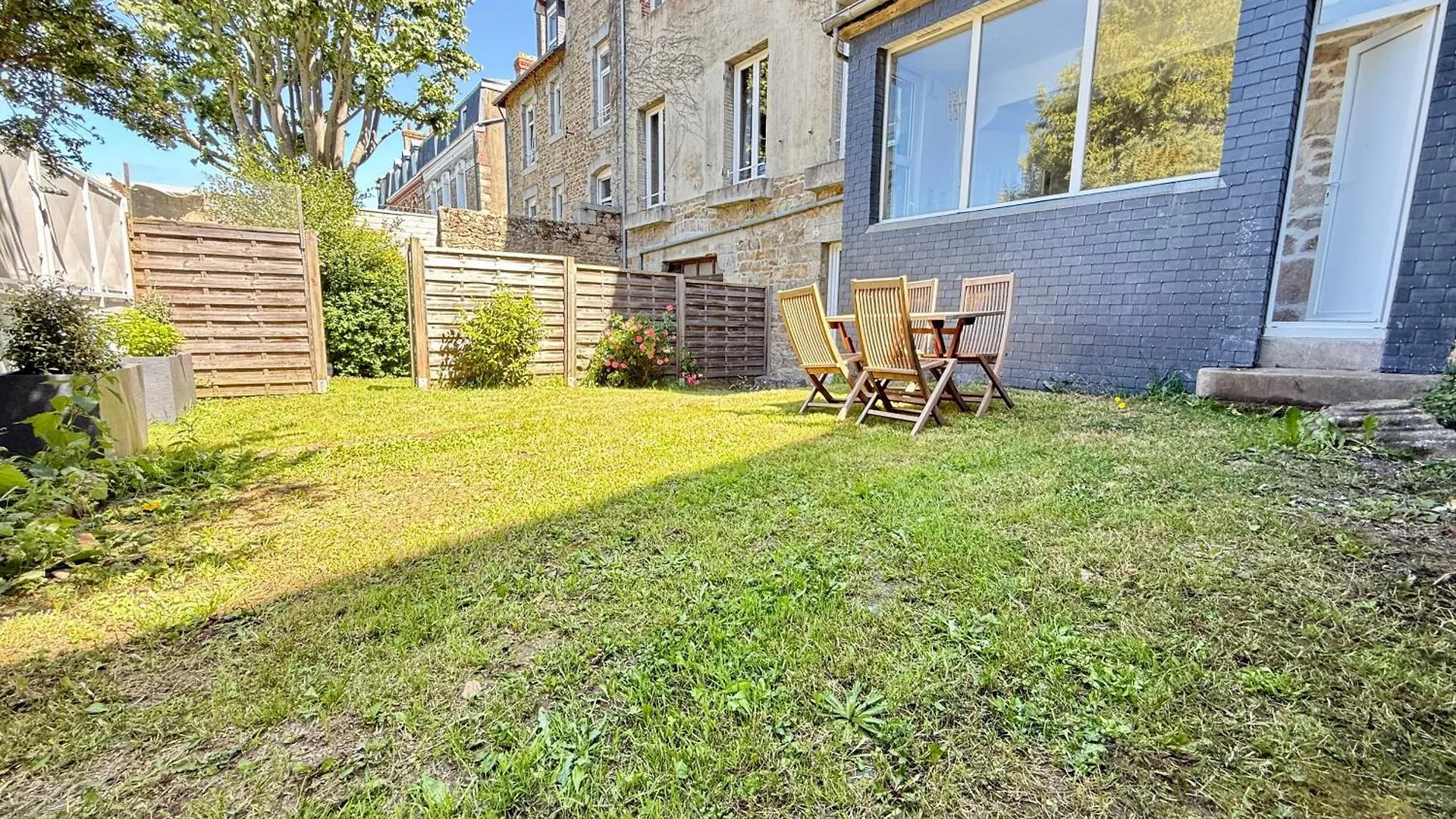 Hotel Lefort - La Suite Imperiale - Spa Privatif Guingamp Lägenhet