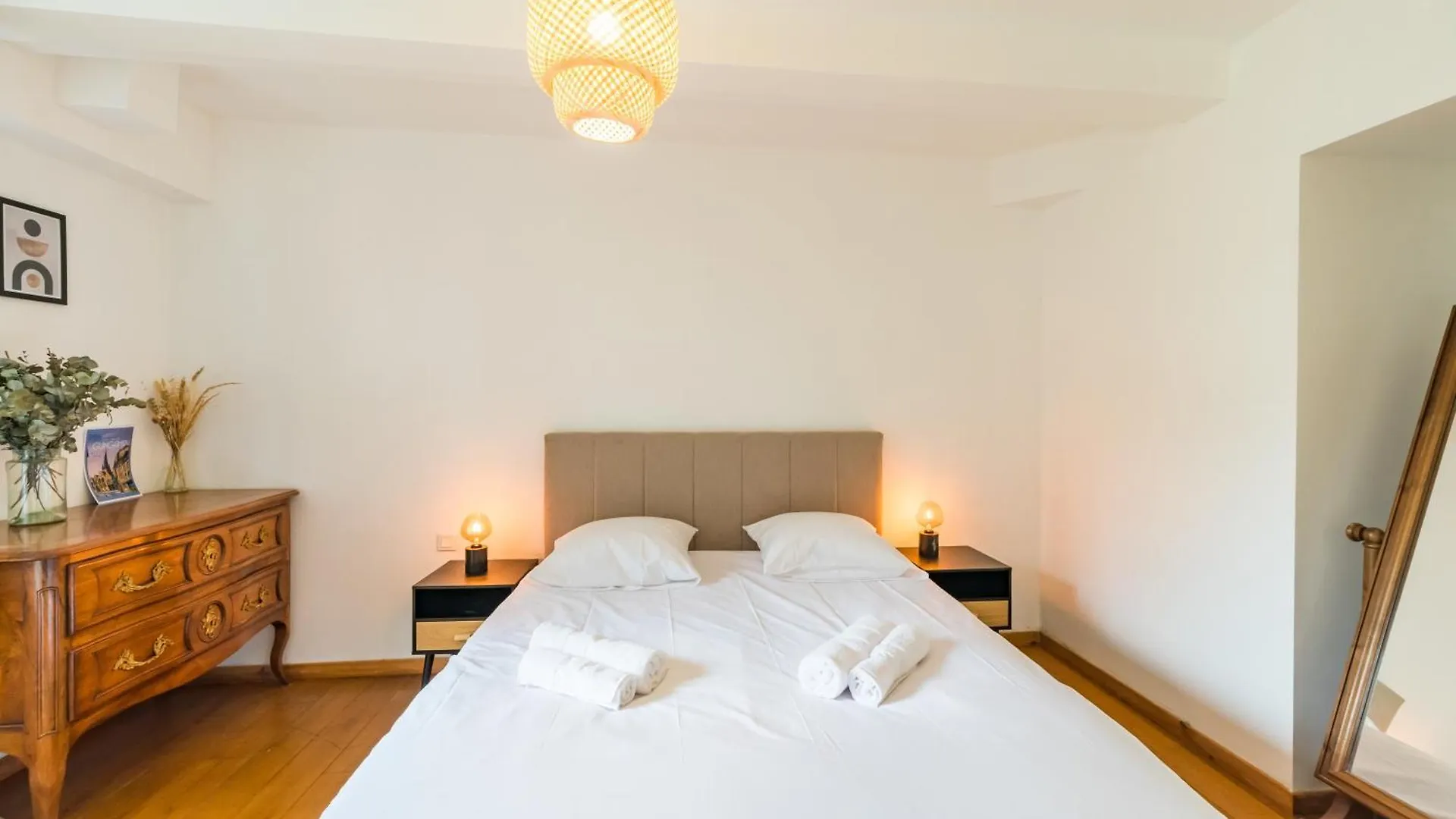 Lägenhet Hotel Lefort - La Suite Imperiale - Spa Privatif Guingamp Frankrike